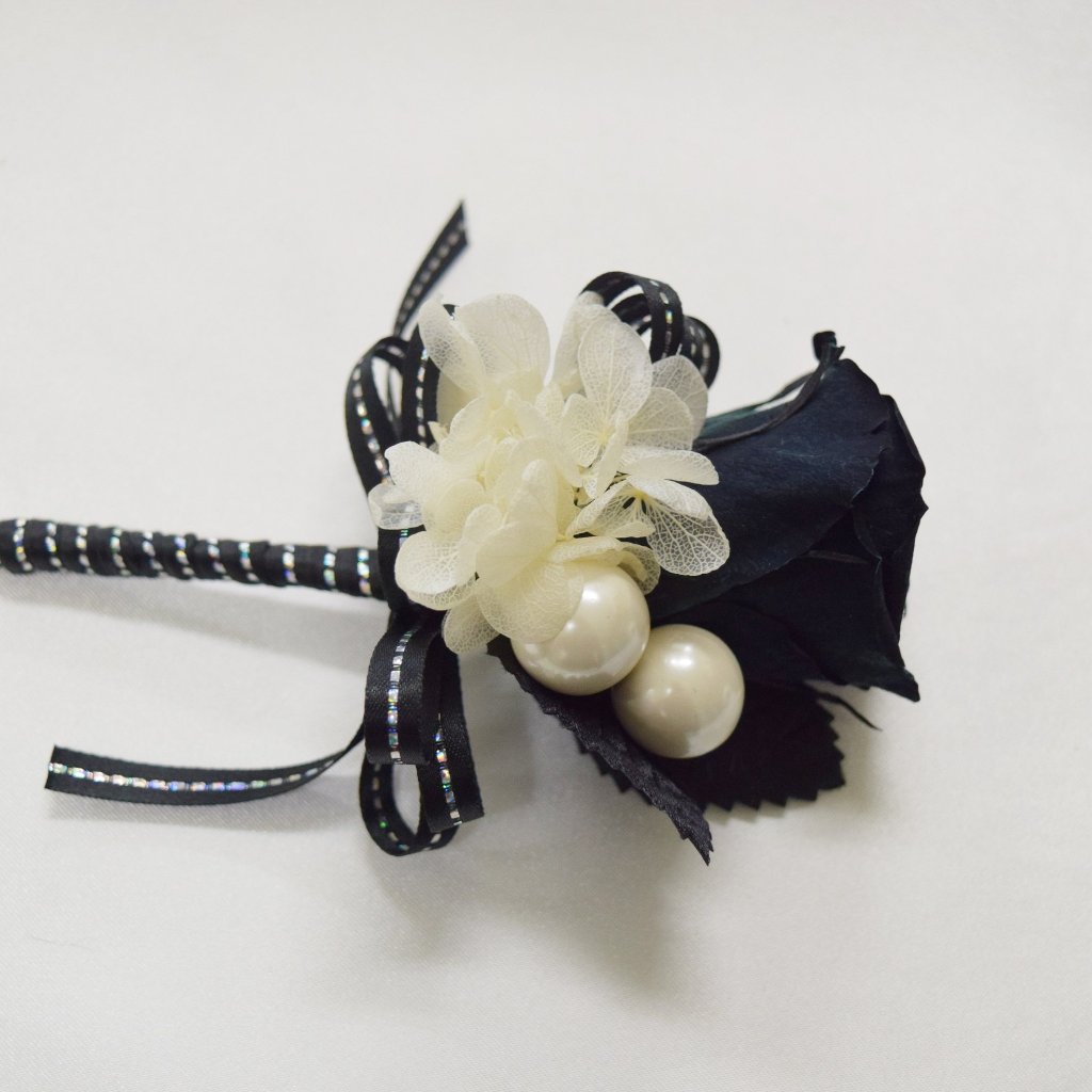 Boutonnieres (B18) - Black & Pearl White