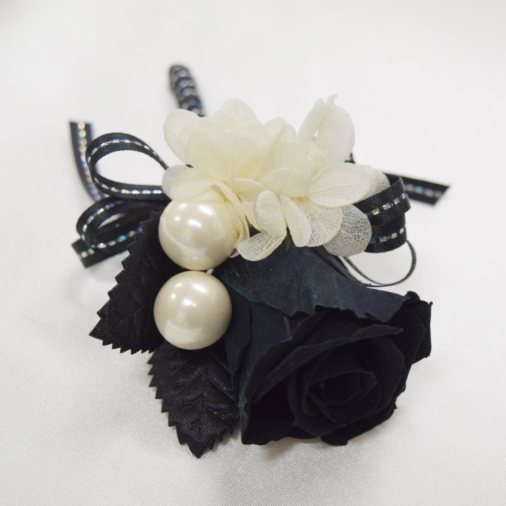 Boutonnieres (B18) - Black & Pearl White