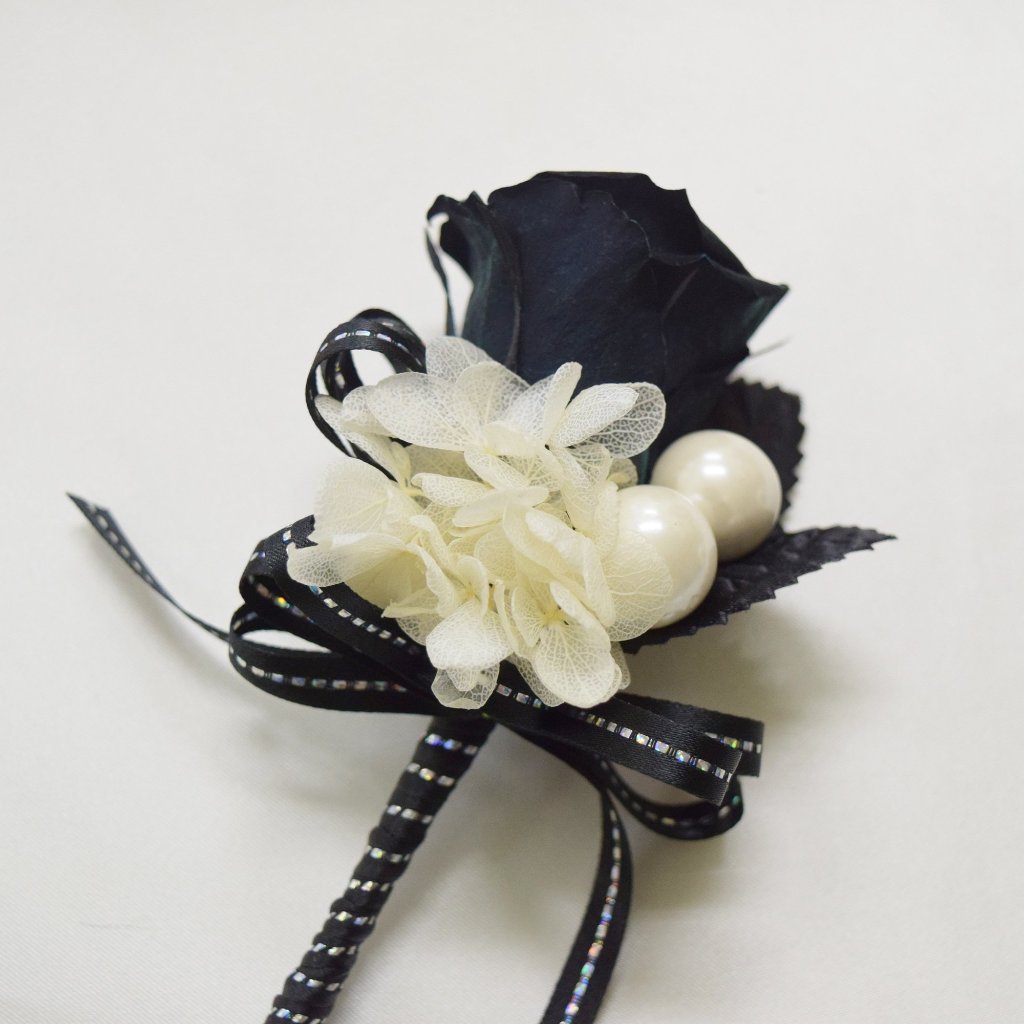 Boutonnieres (B18) - Black & Pearl White