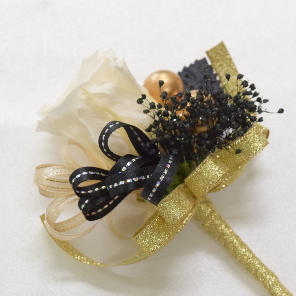 Boutonnieres (B19) - Ivory Gold & Black