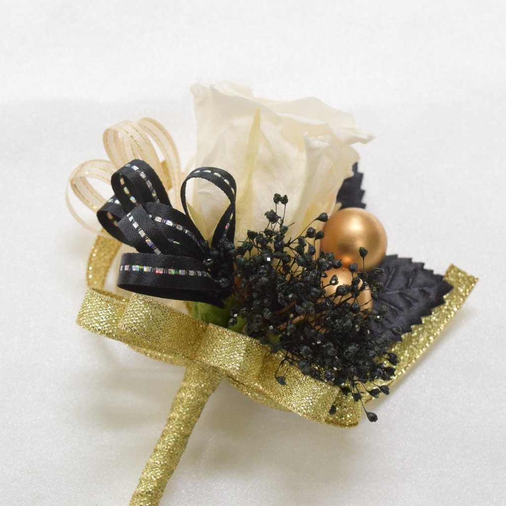 Boutonnieres (B19) - Ivory Gold & Black