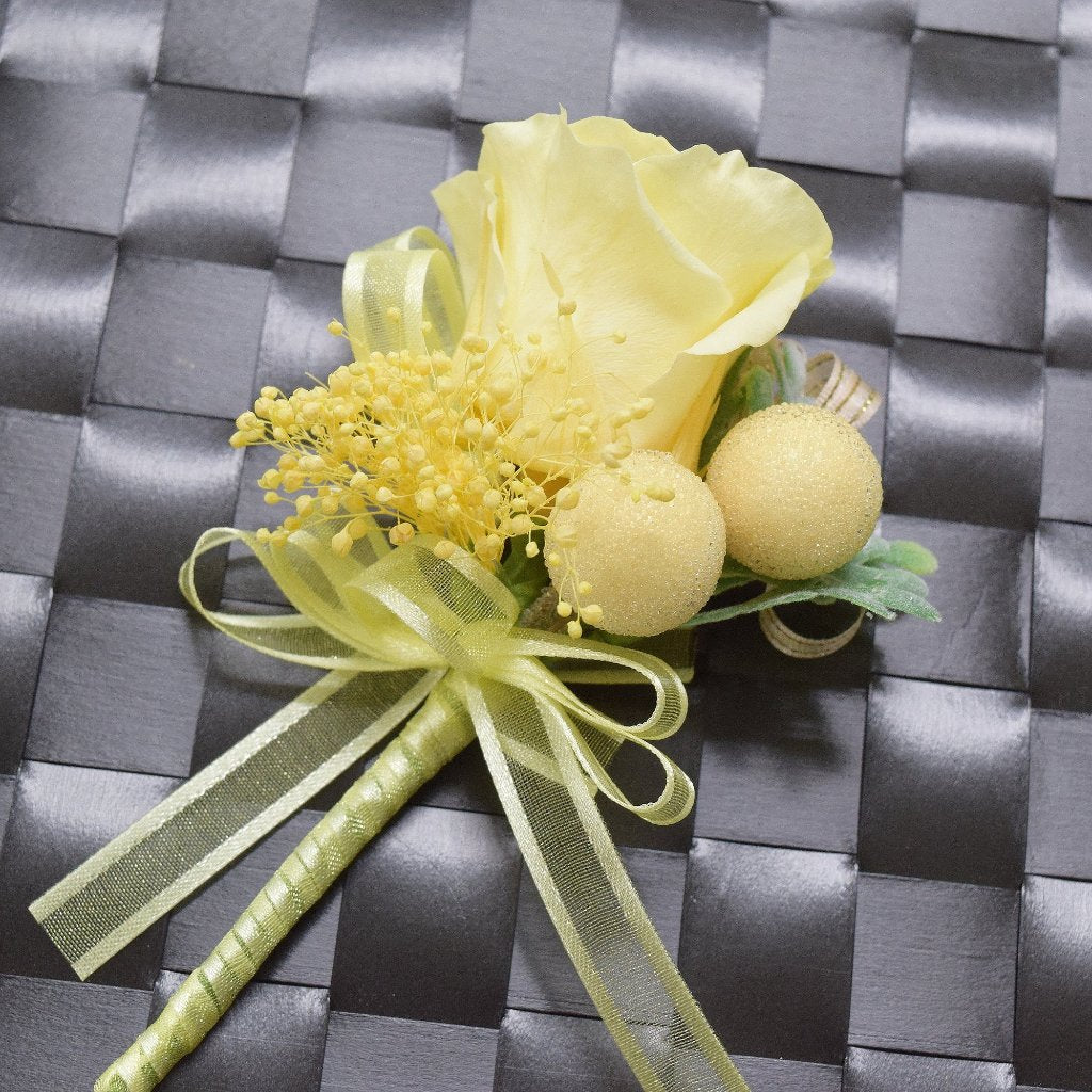 Boutonnieres (B24) - Soft Yellow