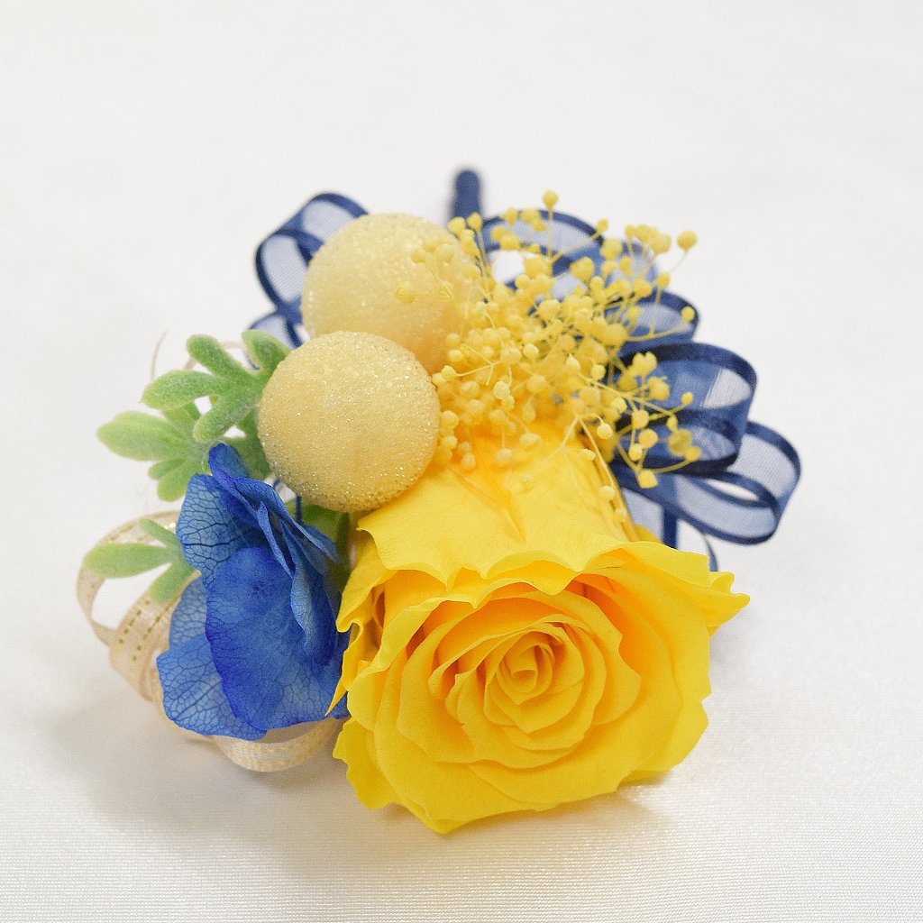 Boutonnieres (B25) - Yellow & Royal Blue