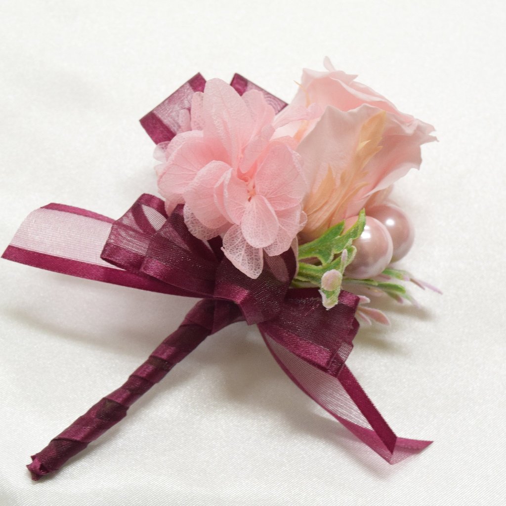 Boutonnieres (B28) - Pink & Maroon