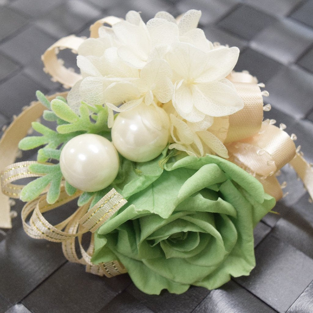 Boutonnieres (B29) - Green & Beige