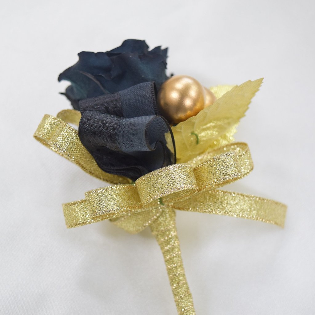 Boutonnieres (B31) - Black & Gold