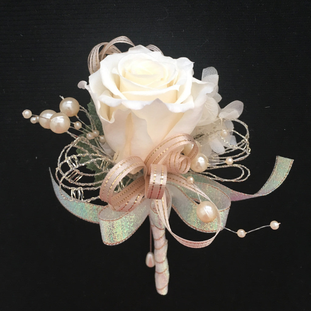 Boutonnieres (B01) - Ivory & White