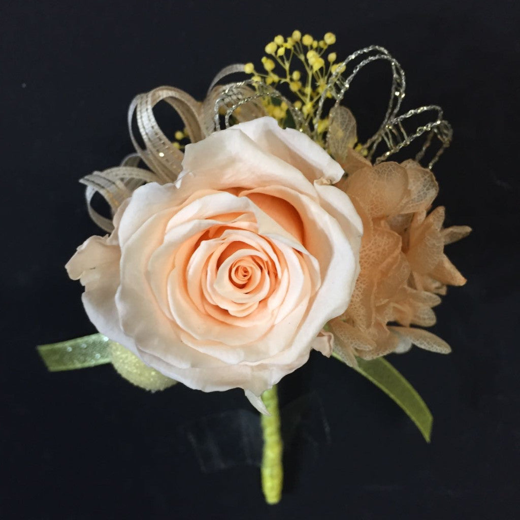 Boutonnieres (B04) - Peach